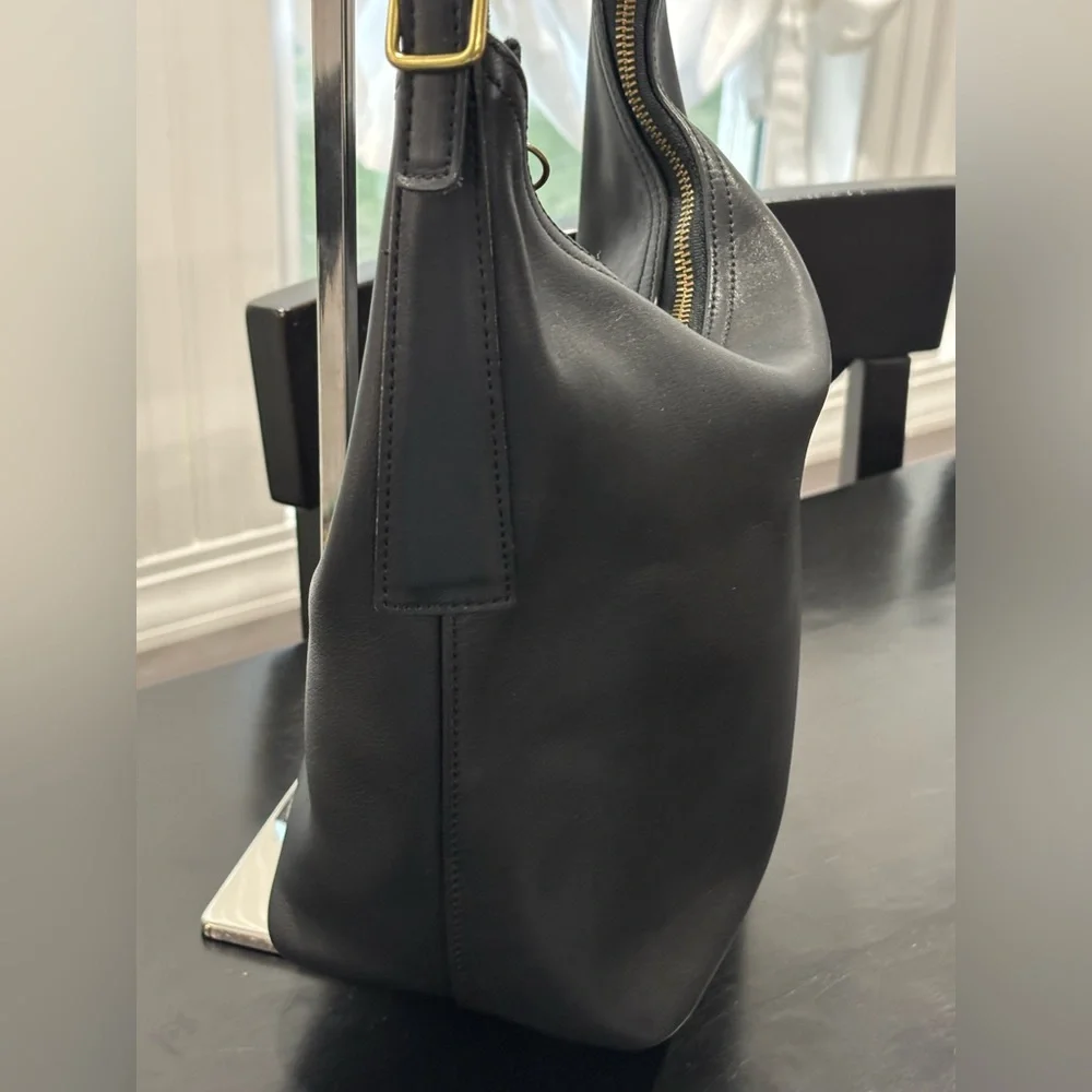 VINTAGE COACH 2001 Legacy West Hobo Black Leather USA - 9823
